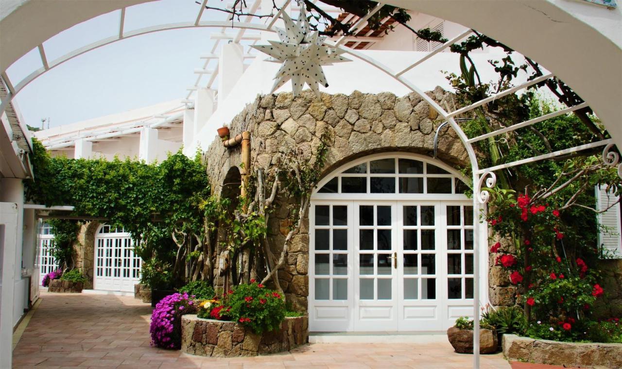 La Piazza Luxury Hotel & Spa Panarea Exterior foto